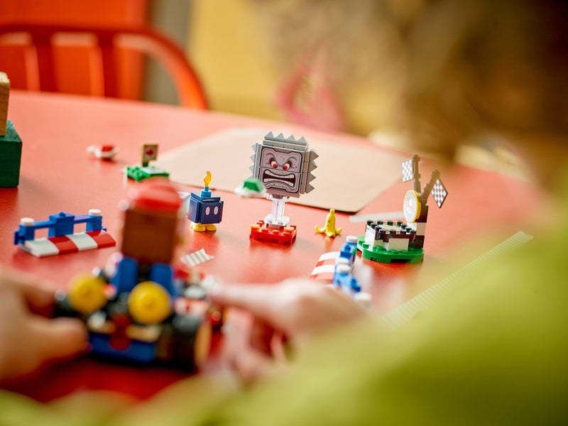LEGO Super Mario - Mario Kart - Interaktivní LEGO Mario a Standard Kart