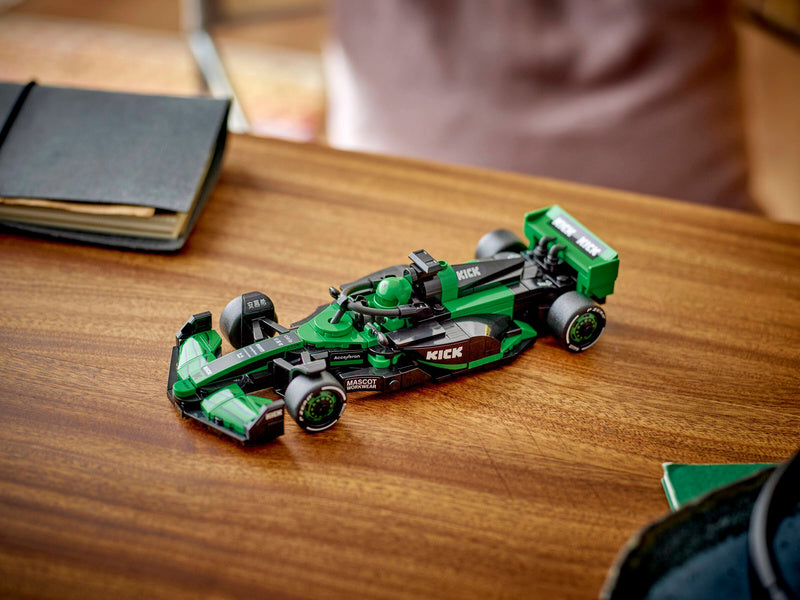 LEGO Speed Champions - Závodní auto KICK Sauber F1 Team C44