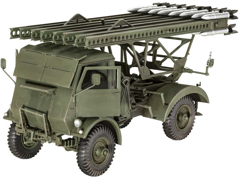 Revell BM-13-16 Kaťuša na WOT 8 (1:35)