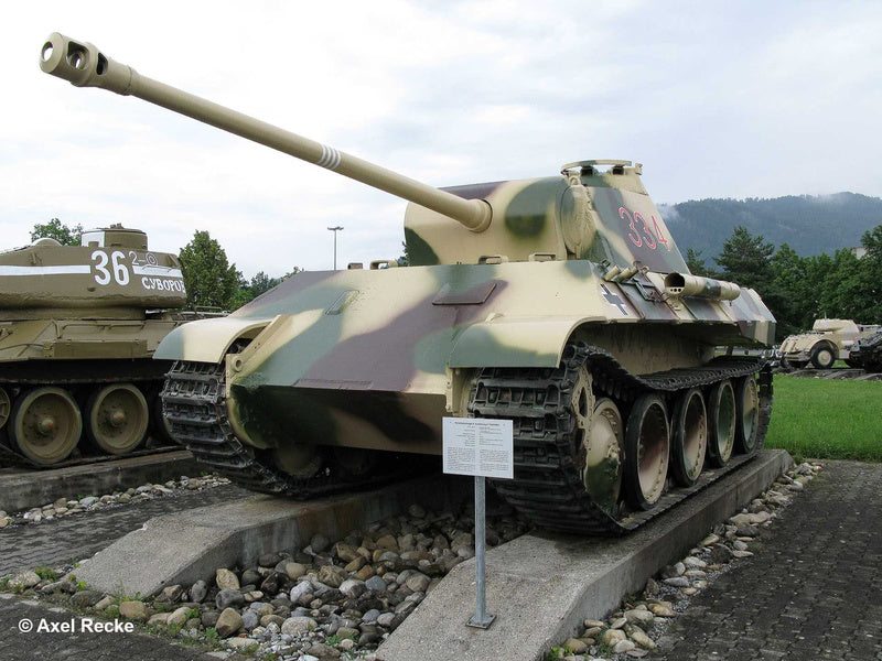 Revell Panther Ausf. D (1:35) (giftset)