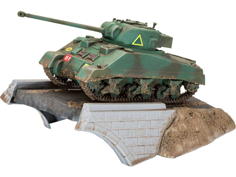 Revell Sherman Firefly (1:76) (giftset)