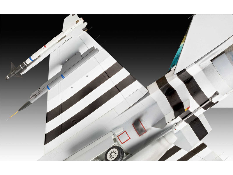 Revell General Dynamics F-16 Falcon 50. výročí (1:32)