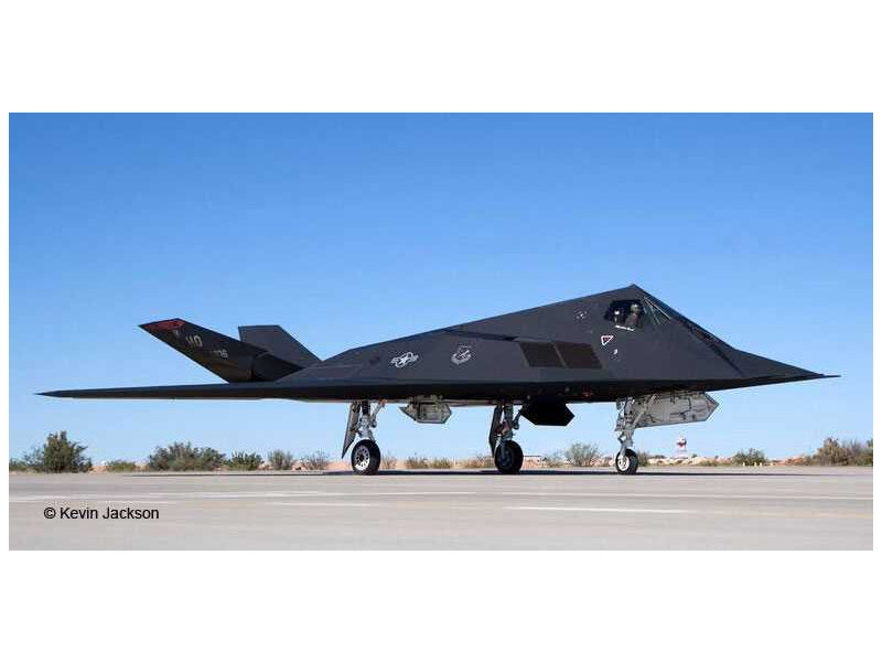 Revell Lockheed Martin F-117A Nighthawk (1:72)