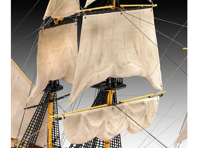 Revell H.M.S. Victory (1:146)