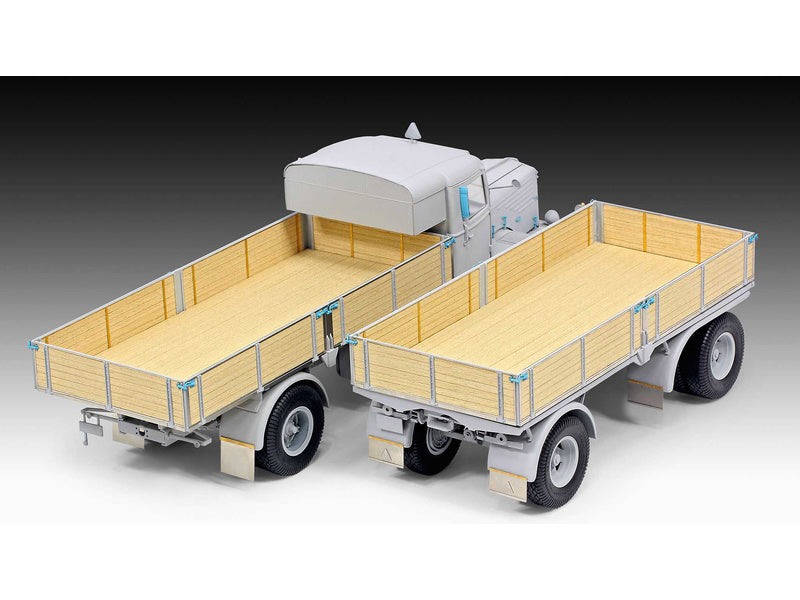 Revell Büssing 8000 S 13 s vlečkou Platinum Edition (1:24) (Giftset)