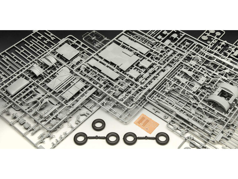 Revell W.O.T. 8 BM-13-16 Katyusha/Cargo (1:35) (sada)