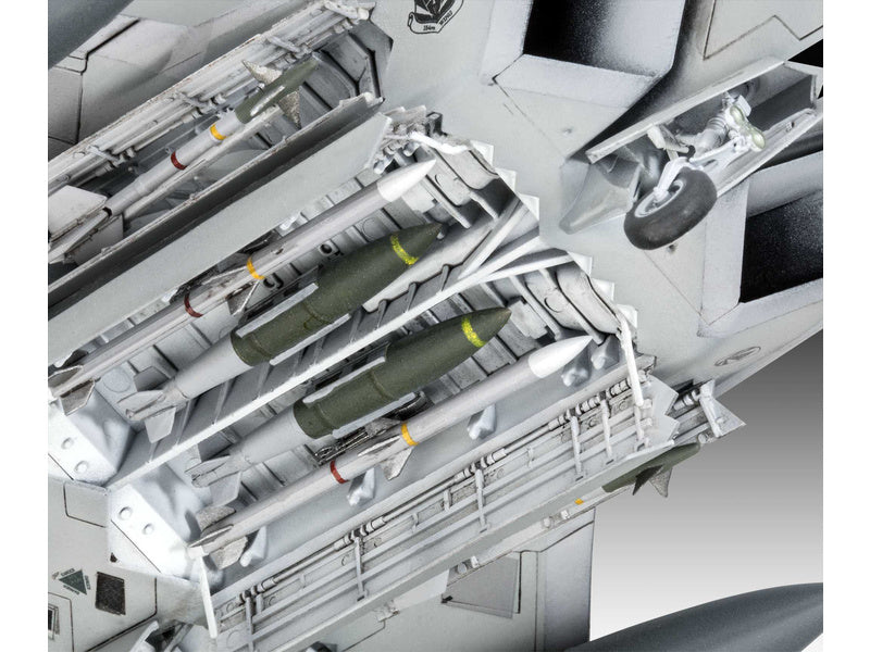 Revell Lockheed Martin F-22A Raptor (1:72) (sada)