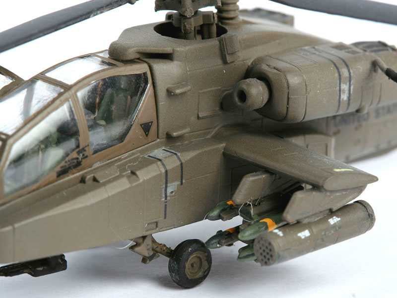 Revell AH-64D LONGBOW APACHE (1:144) sada
