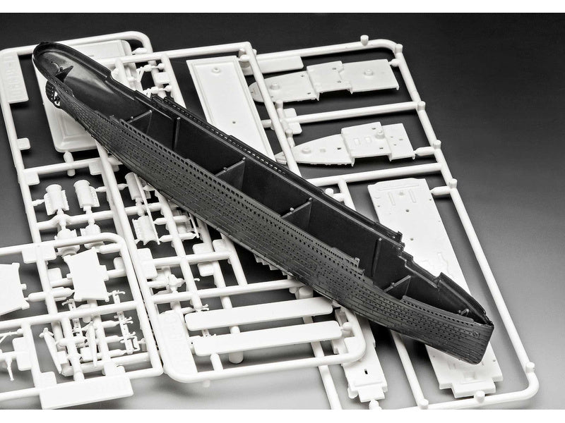 Revell R.M.S. Titanic (1:1200) (Starter Kit)