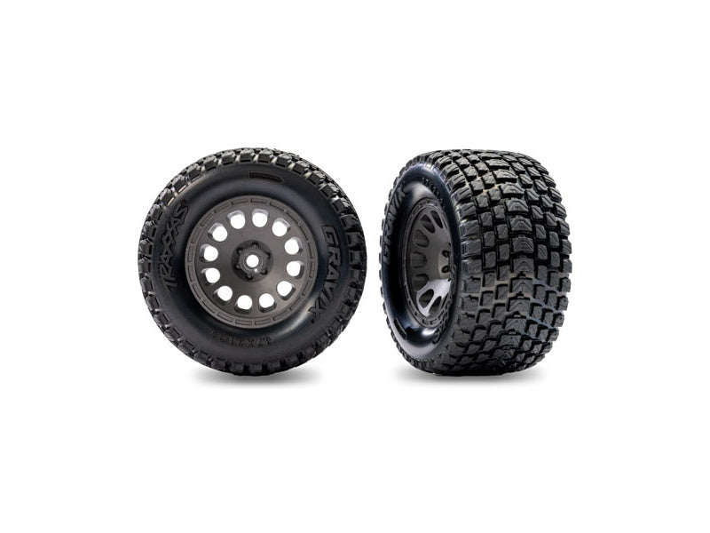 Traxxas kolo 2.1/2.6", disk uhlově šedý, pneu Gravix (zadní) (2)