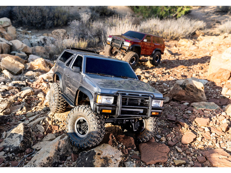 Traxxas TRX-4 Nissan Pathfinder 1988 1:10 RTR stříbrný