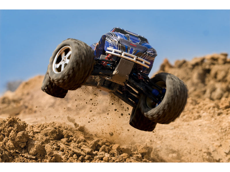 Traxxas Nitro T-Maxx 3.3 1:8 Bluetooth RTR červený
