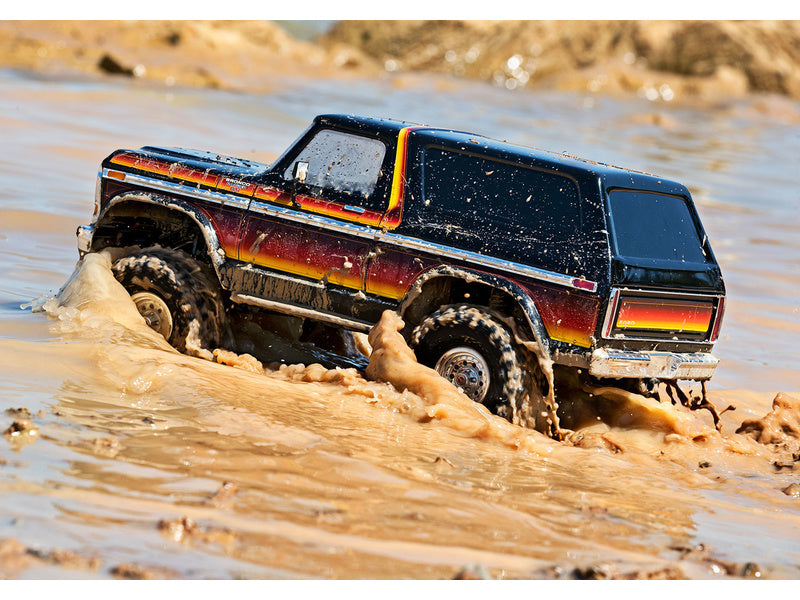 Traxxas TRX-4 Ford Bronco 1979 1:10 RTR červené