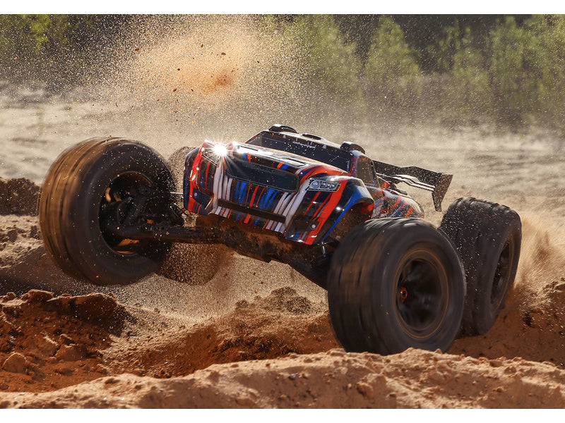 Traxxas Sledge 1:8 RTR červený s belted pneu