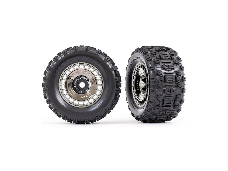 Traxxas kolo 3.8", pneu Sledgehammer, disk černě chromovaný s poklicí (2)