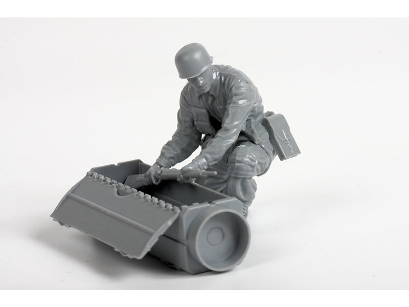 Zvezda figurky - němečtí výsadkáři WWII (1:35)