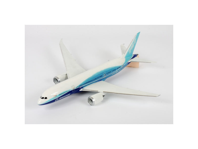 Zvezda Boeing 787-8 Dreamliner (1:144)