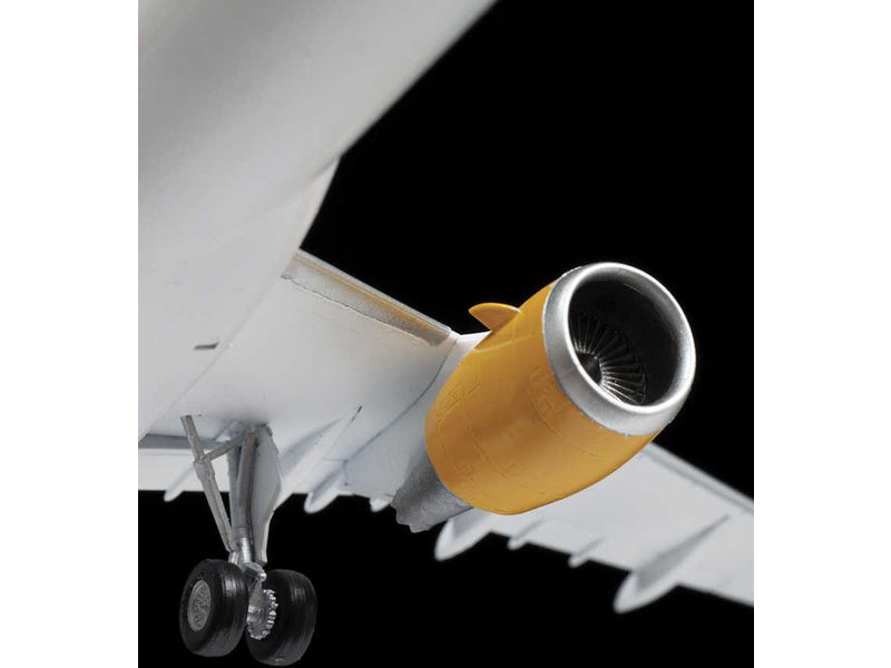 Zvezda Airbus A321 CEO (1:144)